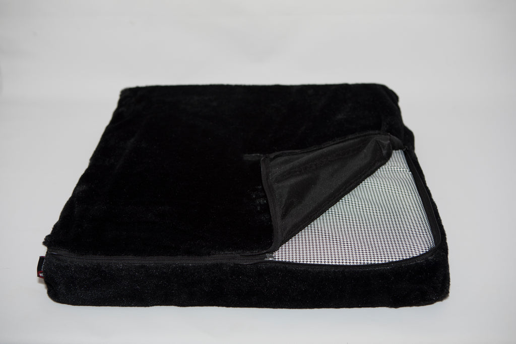 Wilko discount black throw